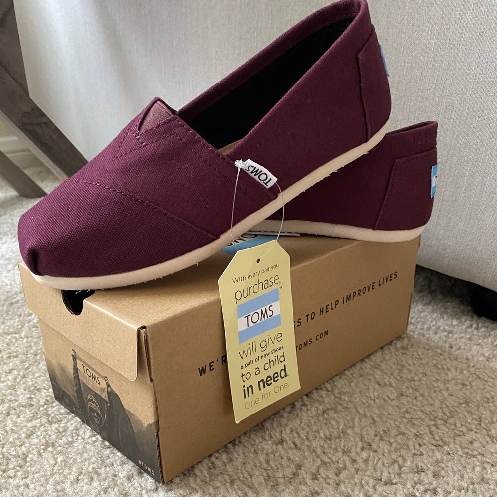 TOMS Maroon